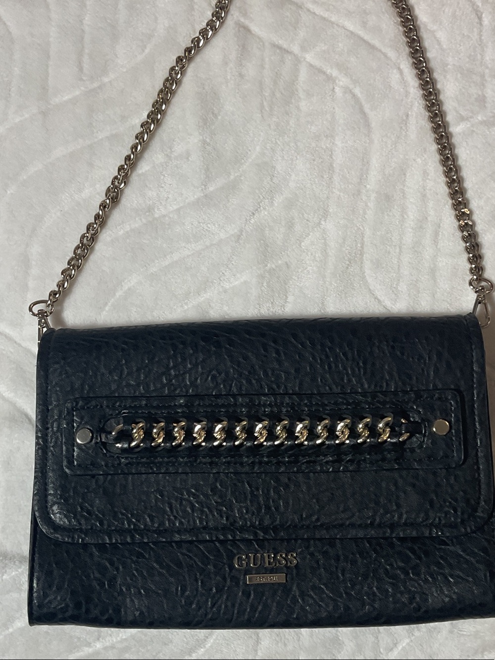 GUESS Black Pebbled Leather Chain-Detail Crossbody